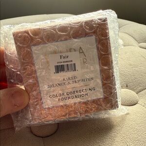 Laura Geller Baked Balance-N-Brighten Color Correcting Foundation - Fair